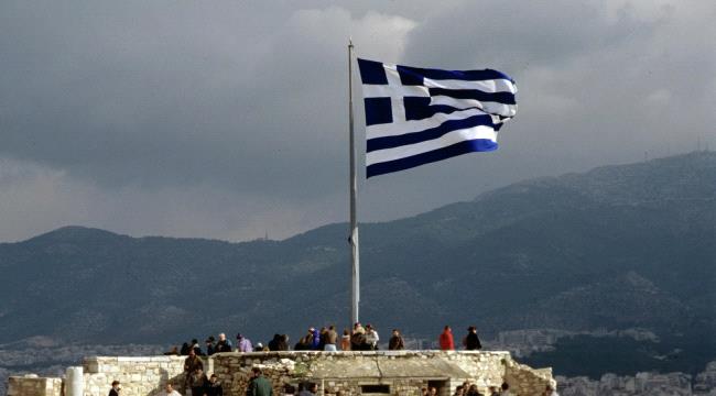 وزير الدفاع اليوناني يعلن إرسال فرقاطة بحرية إلى البحر الأحمر