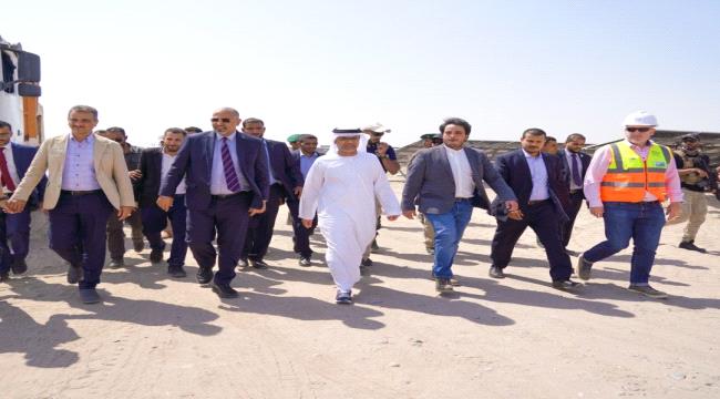 زيارة السفير الزعابي إلى عدن وسقف العطاء الإماراتي يغطي سماء اليمن 